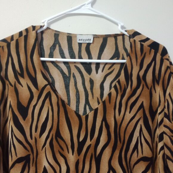 Nexxen Plus Size 2X Animal Print Top Brown Black Blouse Short Sleeve Curvy - Picture 3 of 6